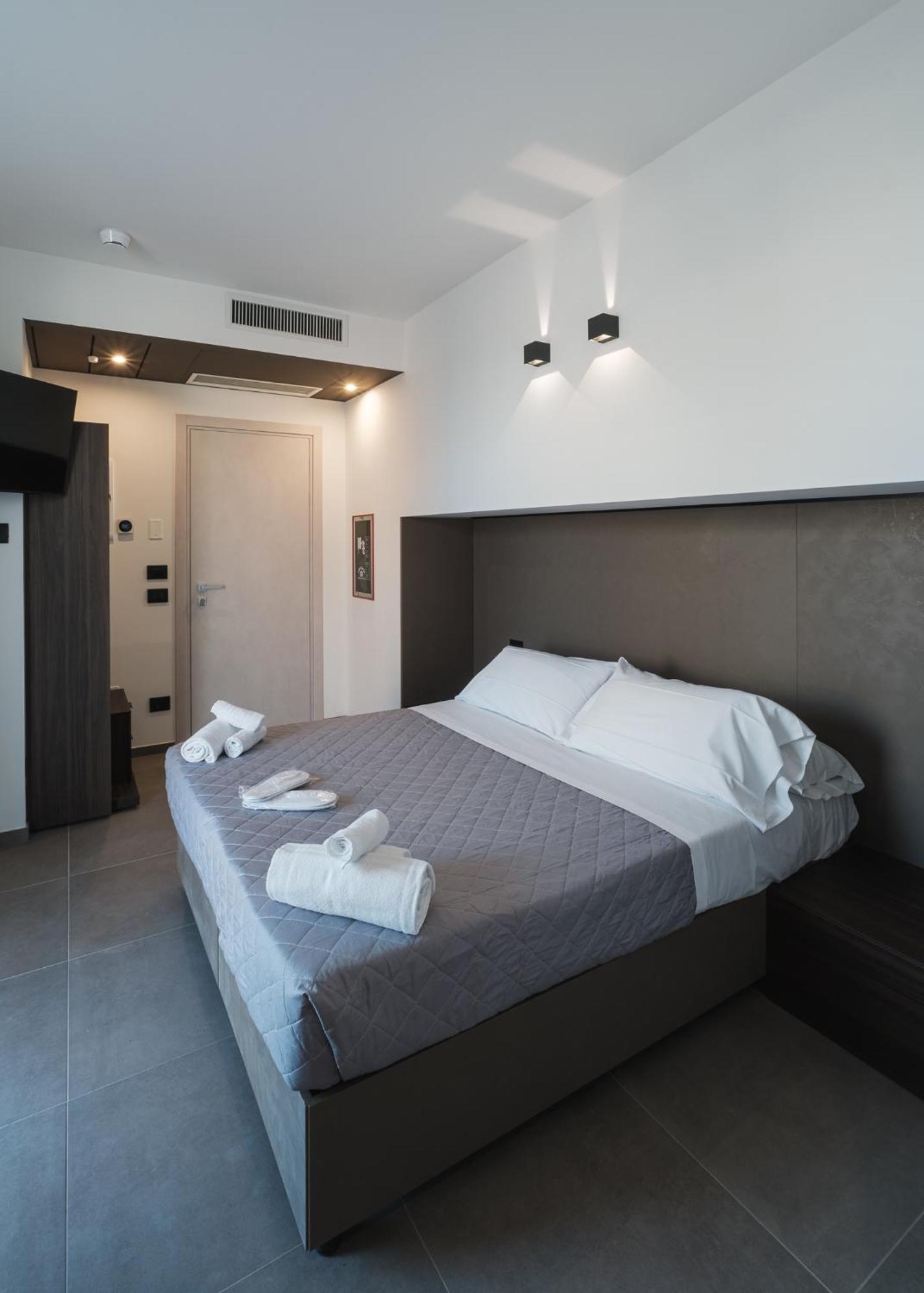 Residence Goldoni6 Suite Apartment Rimini Exterior foto