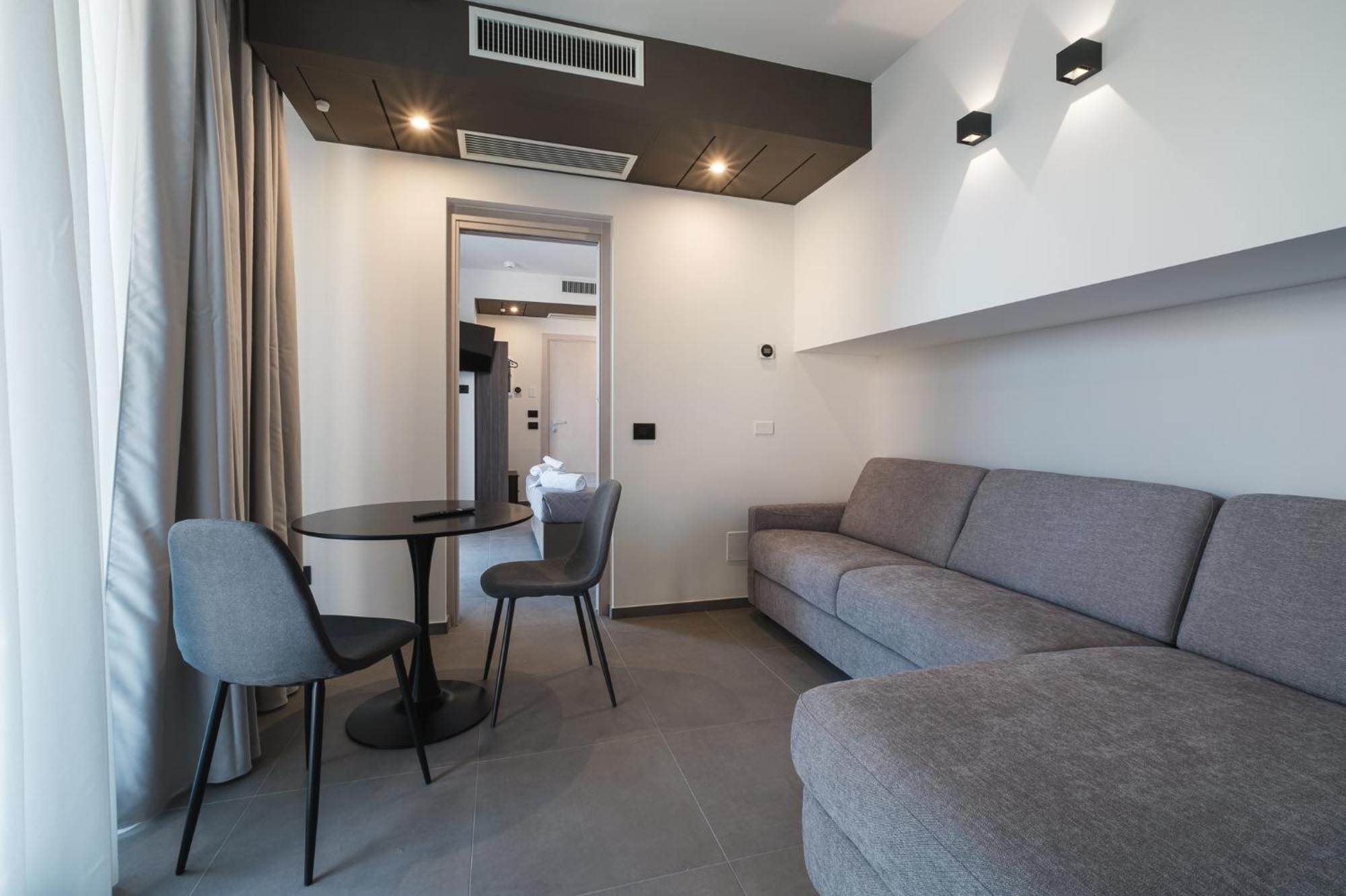 Residence Goldoni6 Suite Apartment Rimini Exterior foto