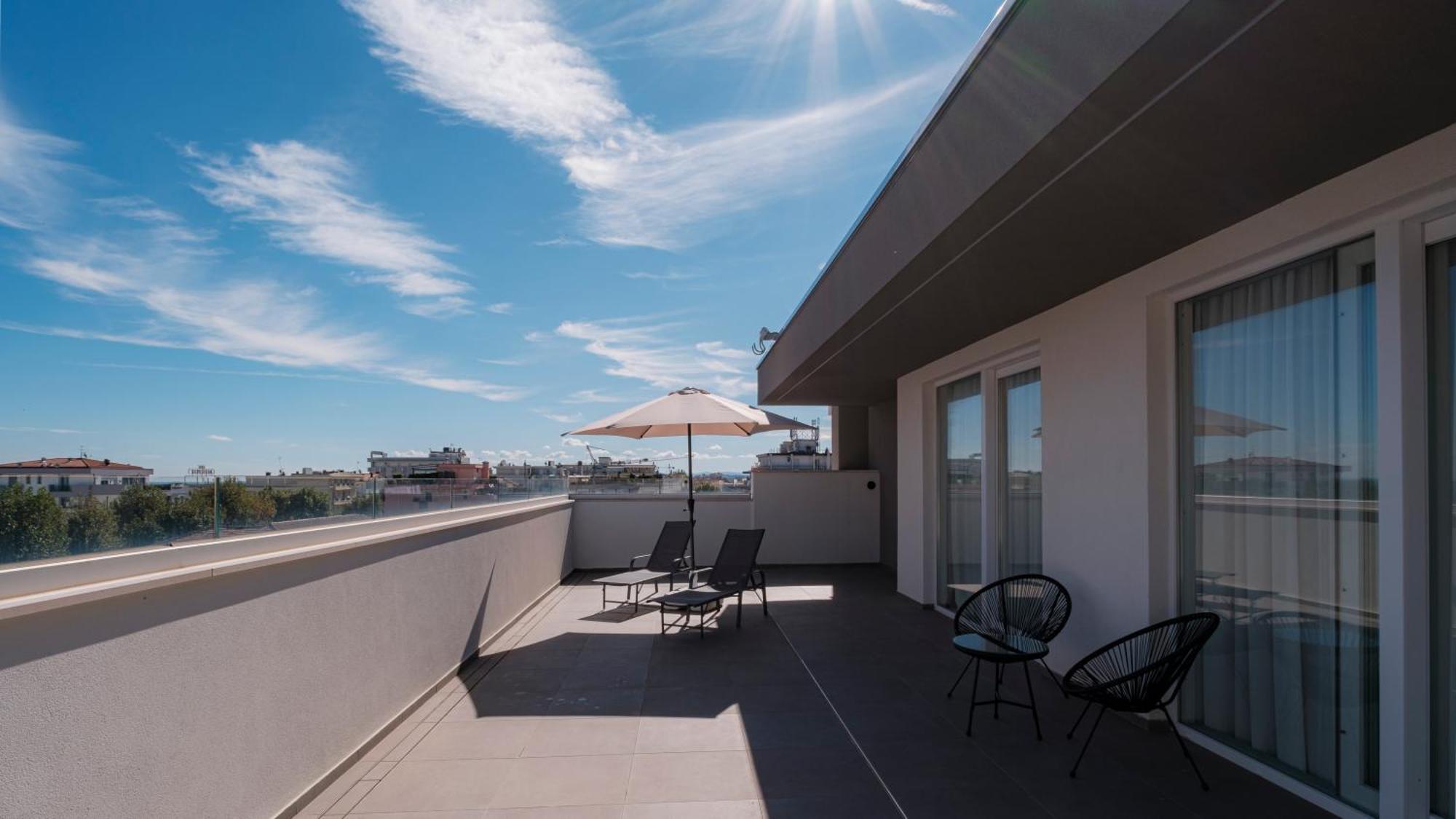 Residence Goldoni6 Suite Apartment Rimini Exterior foto